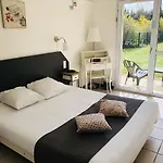 Le Clos Des Bruyeres Hotel Vallon-Pont-dʼArc