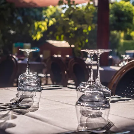 Le Clos Des Bruyeres Hotel
