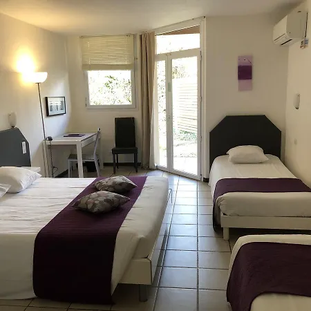 Le Clos Des Bruyeres Hotel