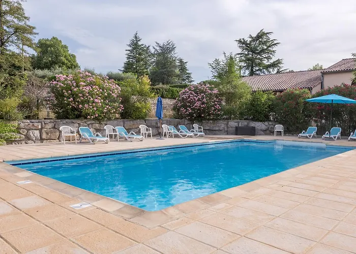 Hotell Le Clos Des Bruyeres 3*