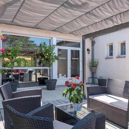 Hotel Le Clos Des Bruyères 3*