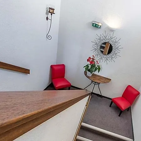 Hotel Le Clos Des Bruyeres