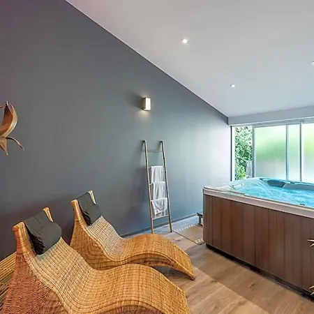 Le Clos Des Bruyeres Hotel 3*