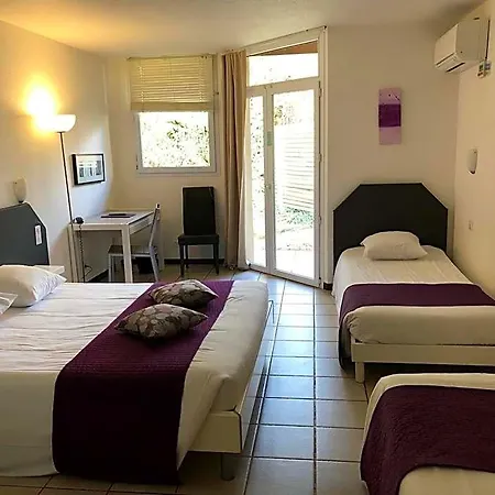 Le Clos Des Bruyeres 3*