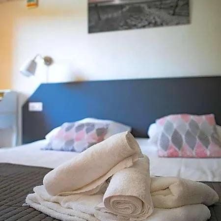Le Clos Des Bruyeres Hotel 3*