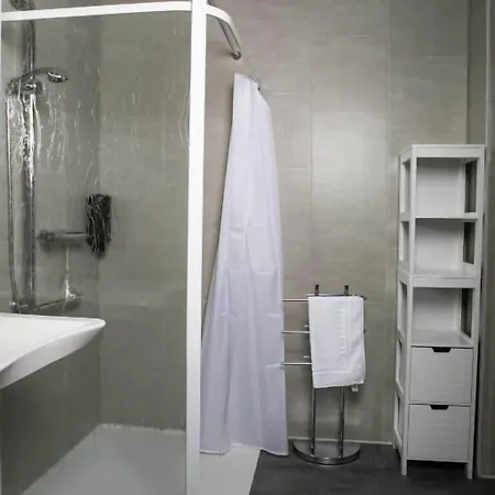 Hotel Le Clos Des Bruyeres 3*